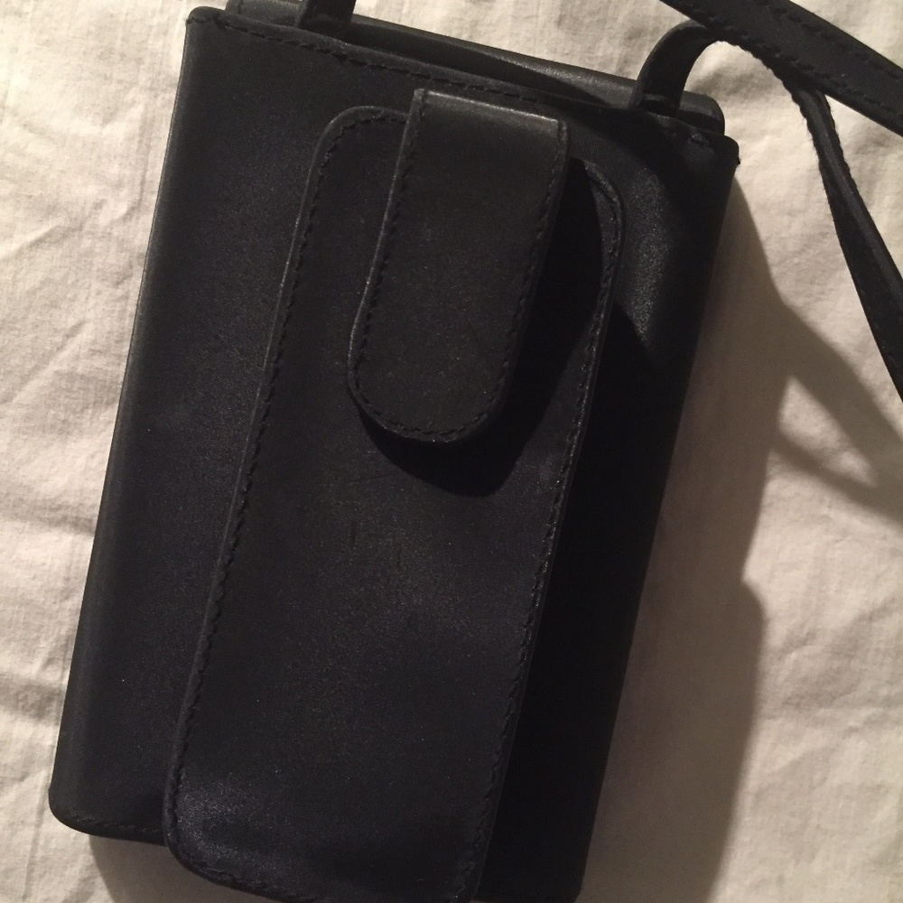 Cross Body Wallet - Picture 7 of 7